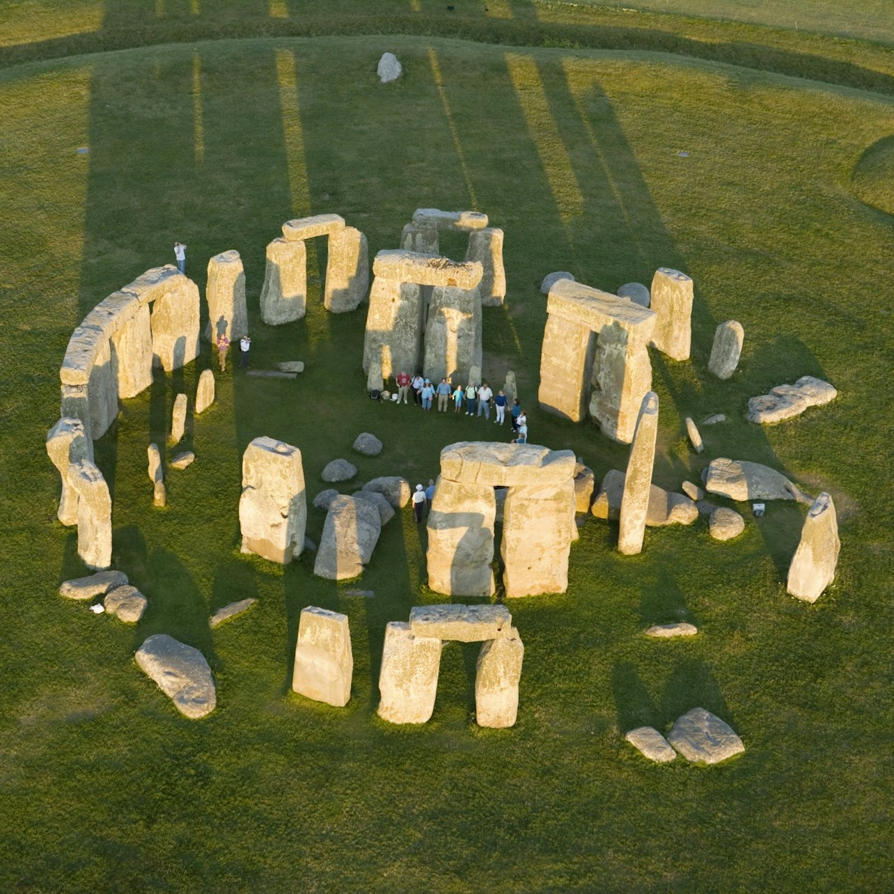 Stonehenge and Roman Baths: Roundtrip from London - Photo 1 of 5